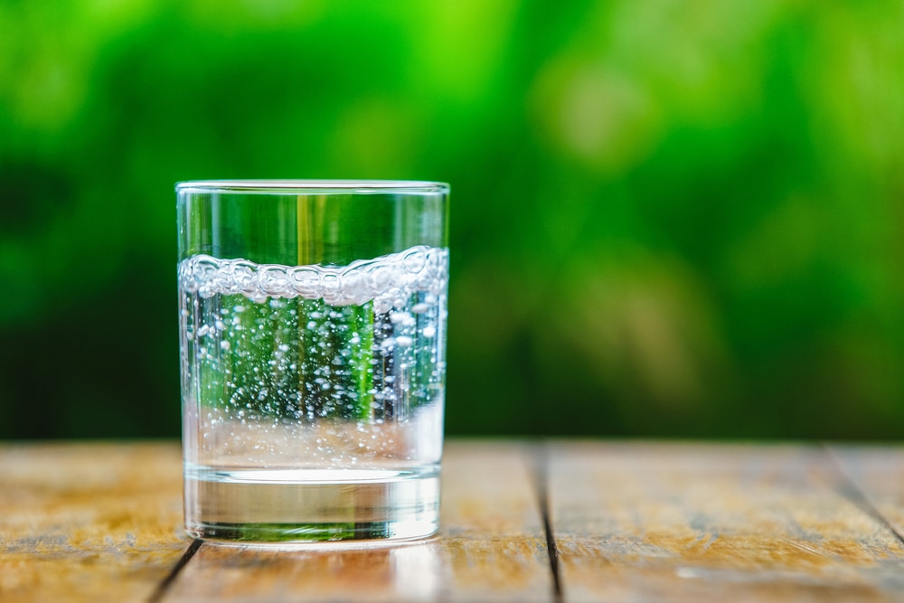 Is Sparkling Mineral Water Bad For Your Teeth